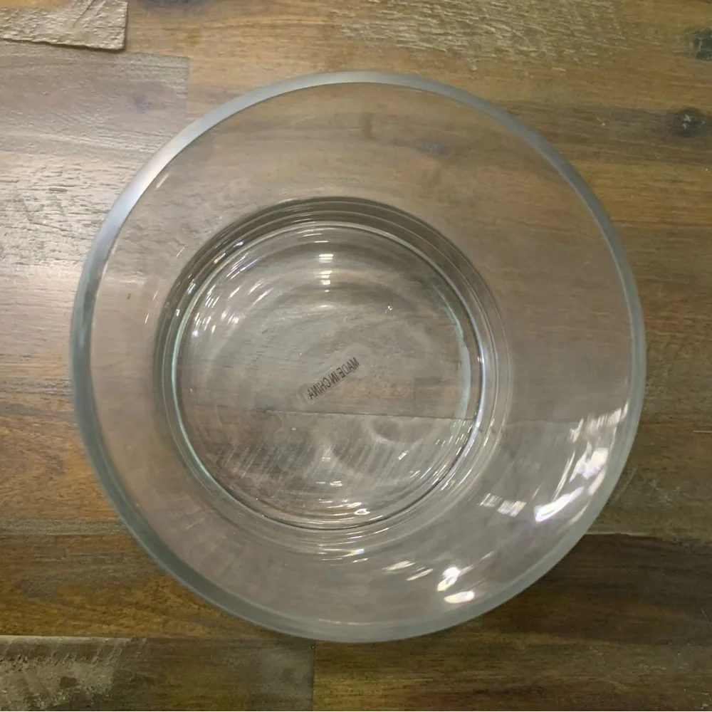 Large round short clear glass floral vase